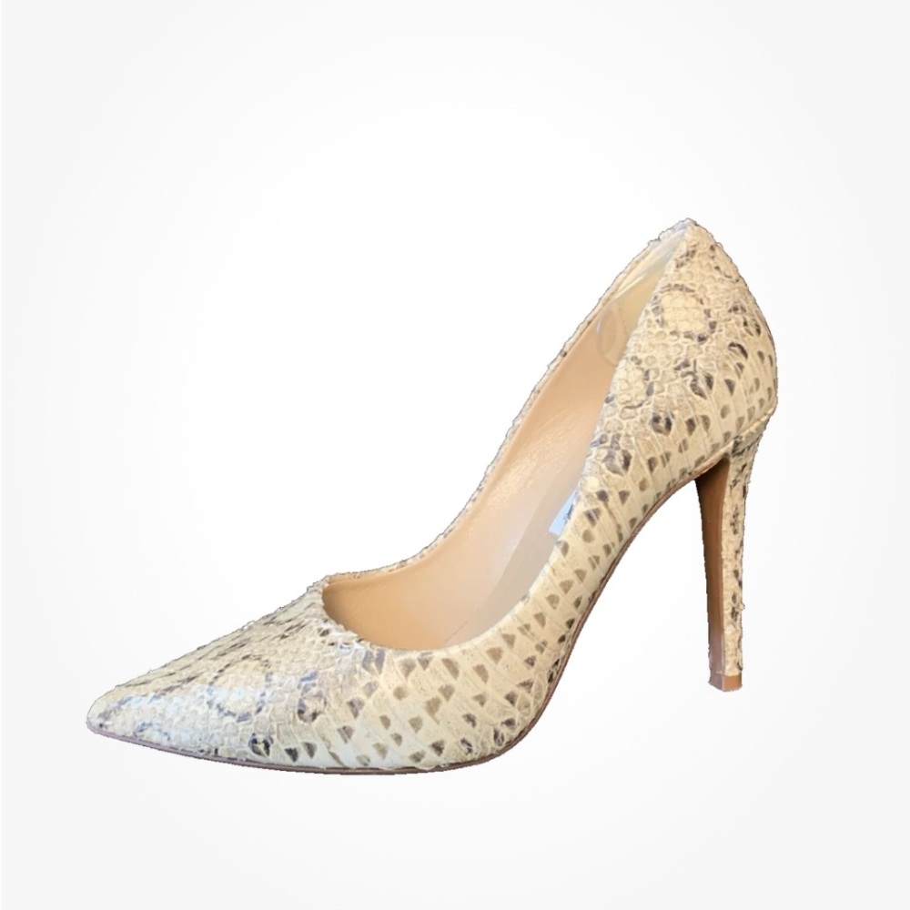 Diane Von Furstenberg Bethany Viper Snake pumps worn once 6.5